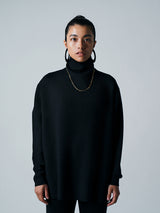 【サ専用 Pre-Order】OVERSIZED BOTTLE NECK PULLOVER（CZ326-LPO62）/ BLACK
